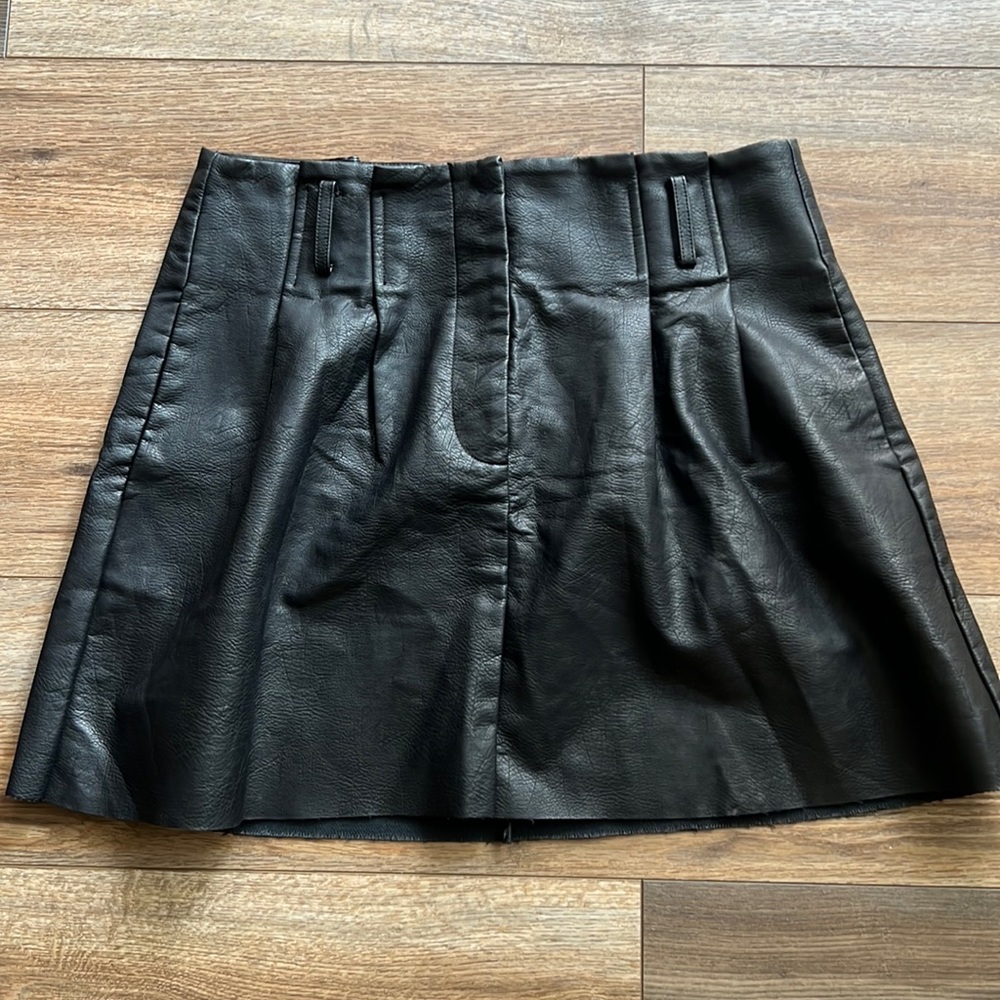 Zara Black Skirt - EUC